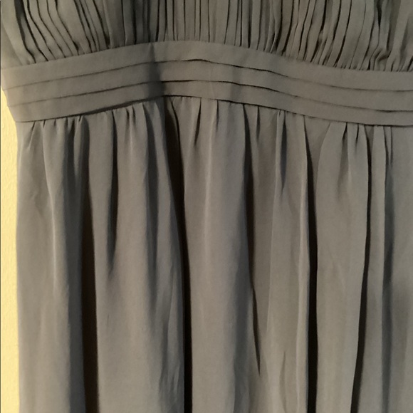 Formal dress - Picture 5 of 7